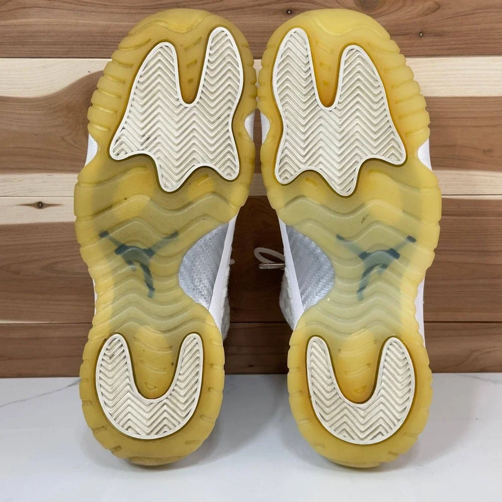 Jordan Future Phantom Cream White 656504-002 Basketball Size 7Y Youth/ 8.5 Women
